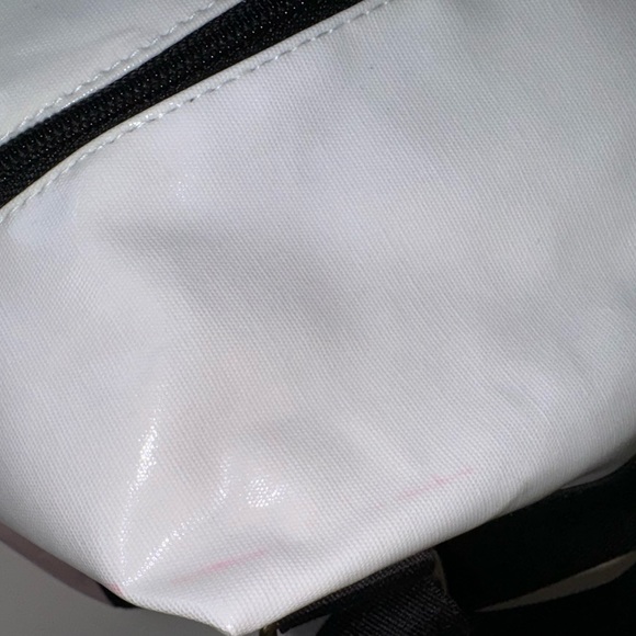 NWT Victoria’s Secret Weekender Gym Bag - Picture 7 of 11